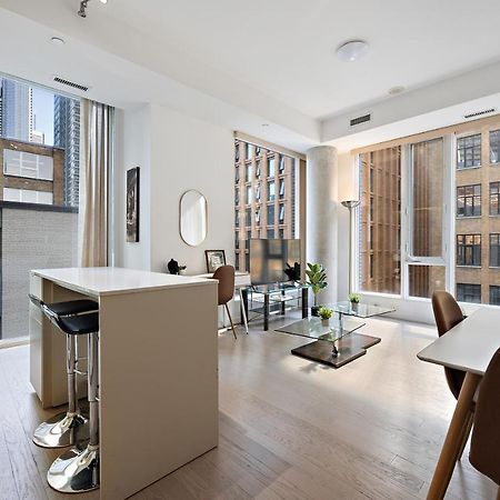 Modern Condo In The Heart Of Downtown Toronto Bagian luar foto